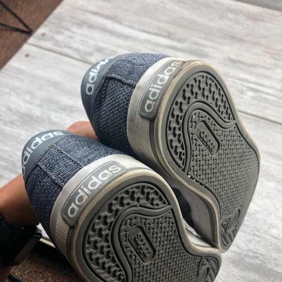 Adidas lace up sneaker - Picture 8 of 9